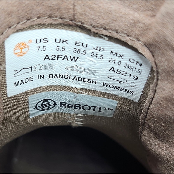 Timberland Light Tan Suede Pull-On Lug-Sole Chealsea Mid Ankle Boots - Picture 9 of 12